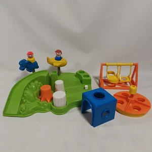 Vintage Fisher Price Little People Playground #2525 Great Set With 2 Figures - Picture 1 of 14