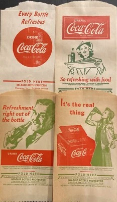 Винтажный лот из четырех (4) бутылок 1930-х годов COCA COLA с сухими рукавами — «Новые из старых запасов» - Изображение 1 из 4