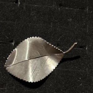 Spilla foglia argento sterling Beau vintage - Foto 1 di 7