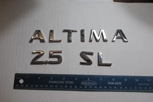 Factory 2013-2016 Nissian Altima 2.5 SL emblem - Picture 1 of 4