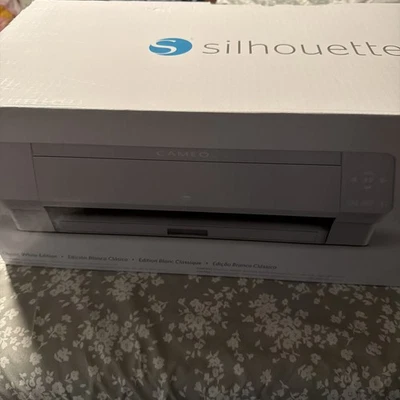 Silhouette Cameo 4 Classic Cutter White, SILH- Cameo - 4 -WHT-4T, Bluetooth - Image 1 of 4