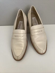 Bandolino Oyster Leather Penny Loafers Womens M/105 size 6 1/2 - Picture 1 of 6