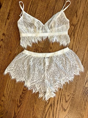 Conjunto de sujetador y pantalón corto Cosabella de 2 piezas de encaje blanco cremoso pequeño Foto 1 de 4