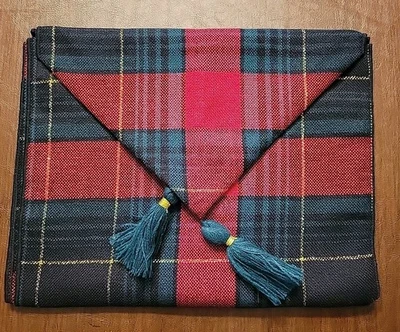 Corredor de mesa navideño vintage 1981 Holiday Settings 102" a cuadros con borlas nuevo en paquete Foto 1 de 4