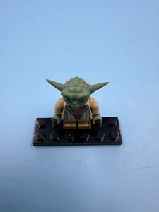 LEGO Star Wars Yoda Clone Wars Minifigure - Picture 1 of 4