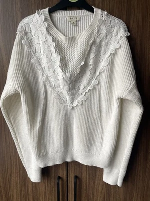White Cream Cotton Knitwear Pullover  V-Neck Jumper Woman Soft Sweater Size 10 - Image 1 of 4
