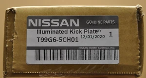 Kit de placas de patada iluminadas radiantes Infiniti Q60 2017-2022 T99G6-5CH01 NUEVO - Imagen 1 de 7