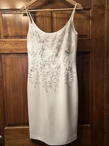 Vestido De Colección The White House Talla 6 Blanco Bordado Forrado Fiesta con Correas - Imagen 1 de 7
