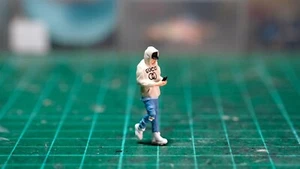 Kepopic Miniature Figure Scale 1/64 For Diecast - Picture 1 of 3