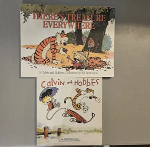 Lote de 2 cómics de colección de Calvin y Hobbes 1987 y 1996 Bill Watterson Treasure - Imagen 1 de 10