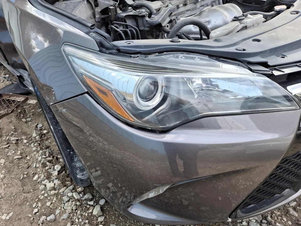 Б/у указатель поворота / парковочный фонарь в сборе подходит: 2016 Toyota Camry парковочный фонарь поворотник - Изображение 1 из 4