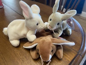 Ty Beanie Babys 3er Set Hasen im Ruhestand - „Ohren“, „Knabber“ & „Knabber“. MWMT! - Bild 1 von 7