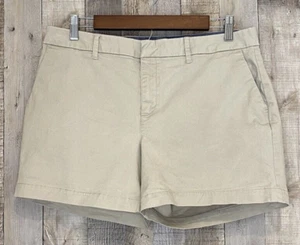 Tommy Hilfiger Tan Beige Mid Rise Flat Front Chino Shorts SZ 12 Summer Vacation - Picture 1 of 9