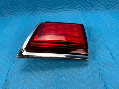 Luz trasera lado del pasajero Lexus LX570 2008-2011 OEM Foto 1 de 4