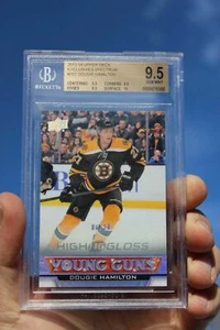 2013-14 Dougie Hamilton UD Young Guns alto brillo altos subs ser: 06/10 novato radiocontrol - Imagen 1 de 2
