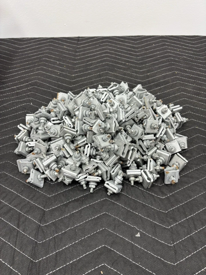 Cantidad 200 - Diamante #26-09015, abrazadera de alambre de amarre de cable "D", "tuerca de error" Foto 1 de 4