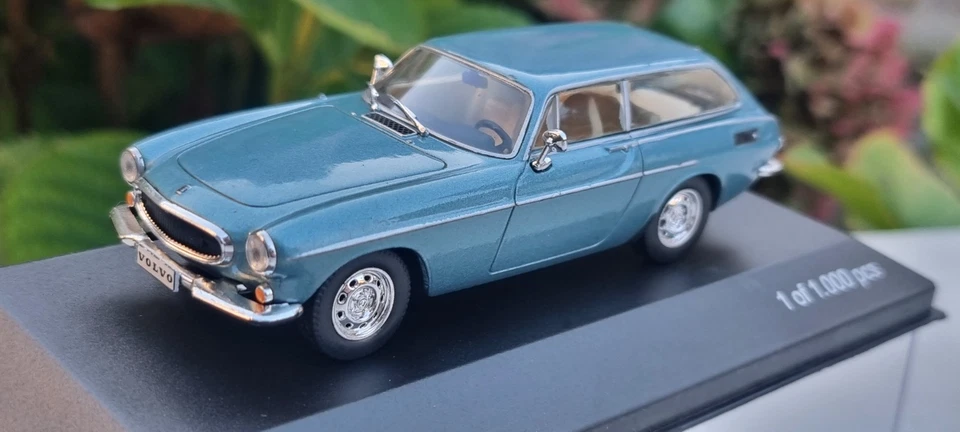 Whitebox Volvo P1800 ES 1972 Blue 198328 1:43 - Image 1 of 4
