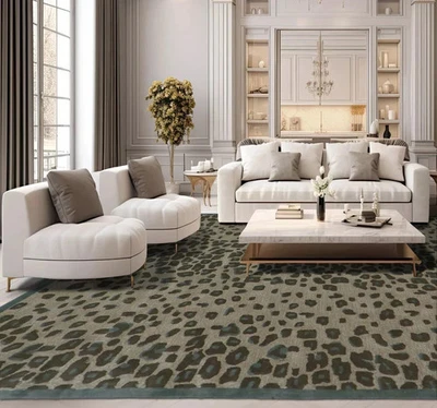 Alfombra beige acolchada a mano con estampado de animales de lana y bambú seda diseño alfombra hecha a mano Foto 1 de 4