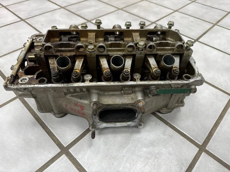 Conjunto de culata trasera (derecha) Acura MDX 10-13 OEM 12300R70810 Foto 1 de 4