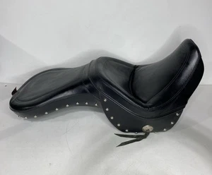 Harley-Davidson Deuce Studded Leather Motorcycle Seat Two Up - Bild 1 von 13