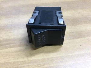 Interruptor manual Micro Switch 7L-8-350 - Imagen 1 de 4