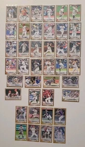 2022 Topps Gold Parallel (32) & Gold Foil (8). 40 Karten Lot mit Rookies & Veteranen - Bild 1 von 5