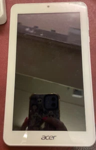 Acer Iconia One 8, B1-870, Model A8001 Android 7.0 16GB, 8 inch, WiFi - Picture 1 of 2