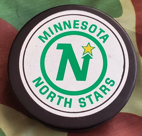 MINNESOTA NORTH STARS NHL VINTAGE VICEROY MFG. OFFICIAL HOCKEY PUCK MADE IN 🇨🇦 Cover