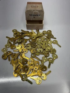 Vintage Master M2 Walking Lion Key Blanks For Master 7-K quantity of 80 - Picture 1 of 4