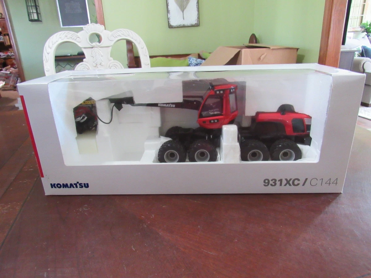 KOMATSU PC18MR ミニチュアモデル 1/32 KOMATSU PC18MR ミニチュアモデル 1/32 KOMATSU PC18MR ミニチュア