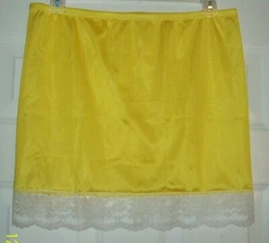 Tricot AMARILLO * 40 Denier * MEDIO DESLIZAMIENTO * DOBLADILLO DE ENCAJE * 36-44 cintura * longitud 18" - Imagen 1 de 1