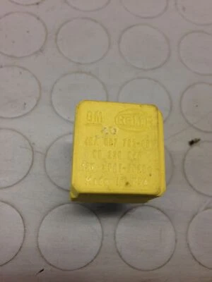 OPEL ASTRA H GTC (2006) 1.7 DIESEL 74KW 3P RELE' RELAY 90226046 - Immagine 1 di 2