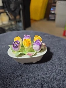 Vintage Aynsley Hand Modelled Painted February Crocus Yellow Purple Tulips - Picture 1 of 6
