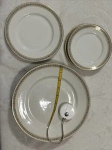 ASSYRIAN RICHARD GINORI 8 PORZELLAN TELLER KREUZ KRONE GOLDMARK etwas Goldverlust - Bild 1 von 12