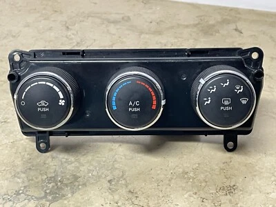 Dodge RAM Promaster 2014-2018 calefacción control de temperatura de aire acondicionado con descongelación trasera OEM Foto 1 de 4