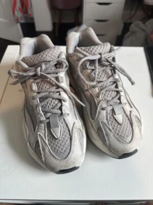 Adidas Yeezy Boost 700 V2 estático para hombre talla 7 EF2829 usado sin caja Foto 1 de 3