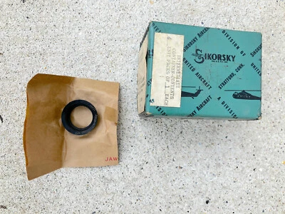 Revestimiento de carcasa de cojinete para helicóptero Sikorsky NOS, S1635, 20086-1 (25) Foto 1 de 4