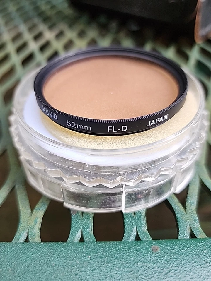 52mm Hoya FL-Day, FL-D Filter Excellent +++  Case - Image 1 of 1