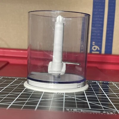 Máquina de preparación de alimentos Krups modelo 620 piezas de repuesto accesorio de cuchilla y taza Foto 1 de 4