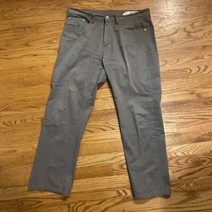 Izod Men's Straight Comfort Fit Pants Size 34x30 Gray - Picture 1 of 7