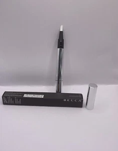 BECCA Correttore Crema Pelle Radiante in Castagno 1,5ml - Foto 1 di 4