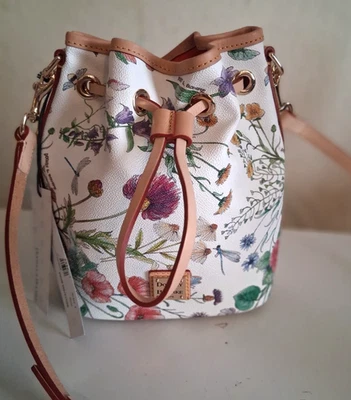 Bolso pequeño botánico Dooney & Bourke con cordón estampado floral nuevo con etiquetas $278 Foto 1 de 4