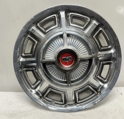 Única 1966 66 Ford Fairlane 14" tampa de roda calota OEM quad giratória - Imagem 1 de 4