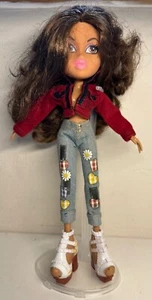 BRATZ DOLL :  YASMIN &  OUTFIT FLOWER PATCH JEANS AND RED JACKET 2015 - Picture 1 of 3