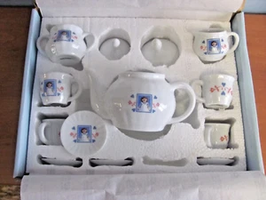 NIB USPS 1997 80TH ANNIVERSARY RAGGEDY ANN 13 PIECE MINIATURE CHINA TEA SET - Picture 1 of 4