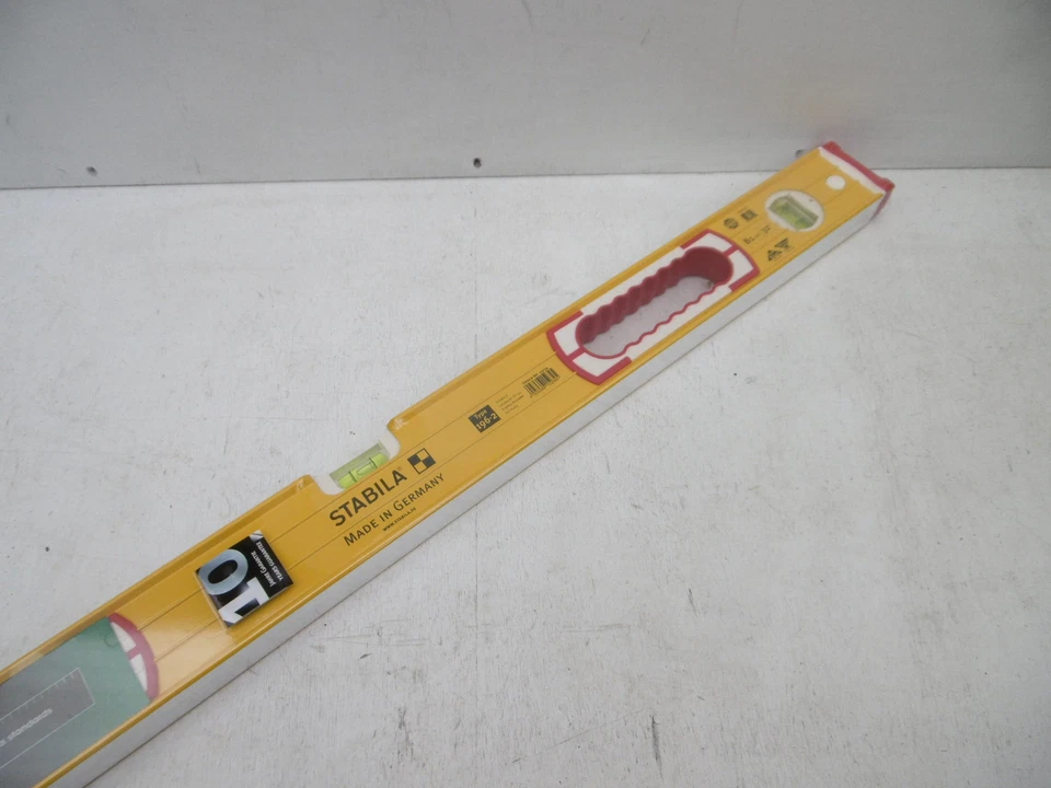 STABILA 196/2 32" HEAVY DUTY DOUBLE PLUMB RIBBED SPIRIT LEVEL  - Image 1 of 1