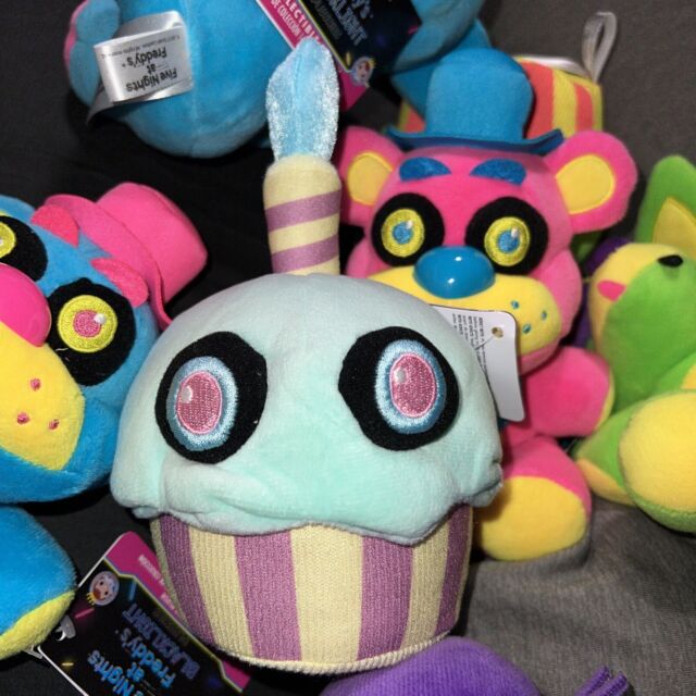 Peluche FNAF: cinq nuits à Freddys - Exclusivité Rwanda