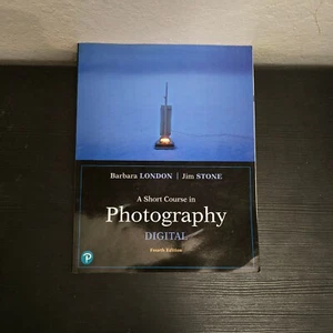 Short Course in Photography, A: Digital (What's New in Art & Humanities) PB - Picture 1 of 7