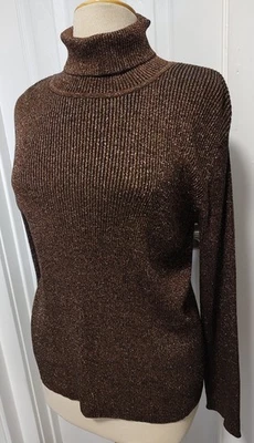 Suéter Pullover Chico's Top Turtlenick Bronce (Marrón) Metálico Talla 2 (Vacaciones) Foto 1 de 4