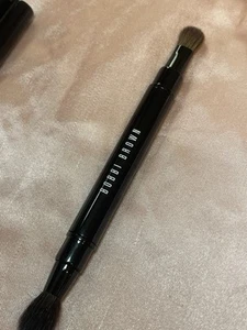 Bobbi Brown flexibler doppelseitiger Lidschattenpinsel - Bild 1 von 5